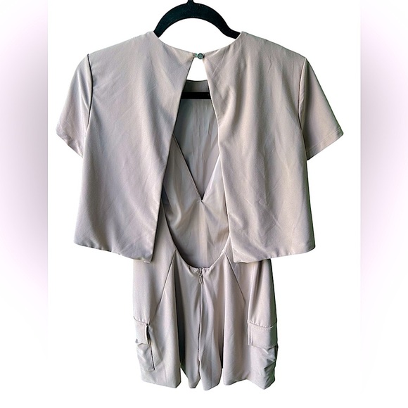 Mistress Rocks Shorts Romper with short sleeve crop top size medium in pale pink - Picture 2 of 13